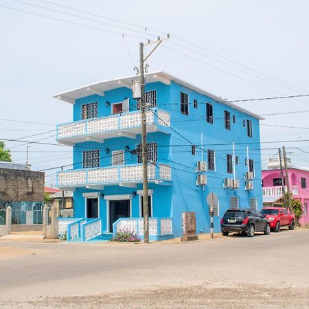 Barana Hotel Dangriga Exterior photo